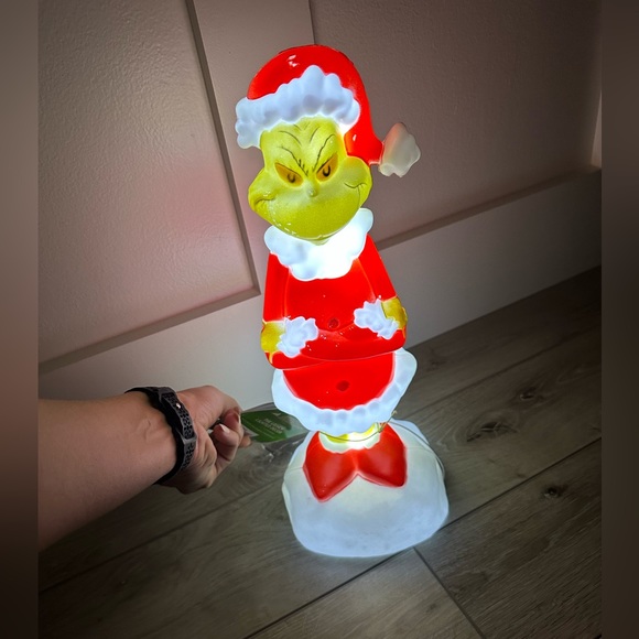 grinch Holiday New Grinch Blow Mold Lights Up 4 Tall Brand New